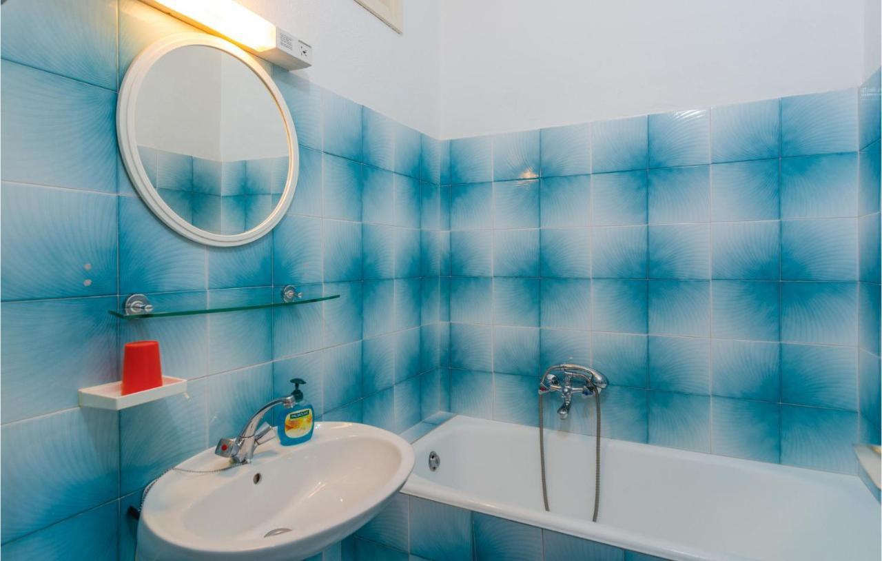 Two-bedroom With Sea View 03