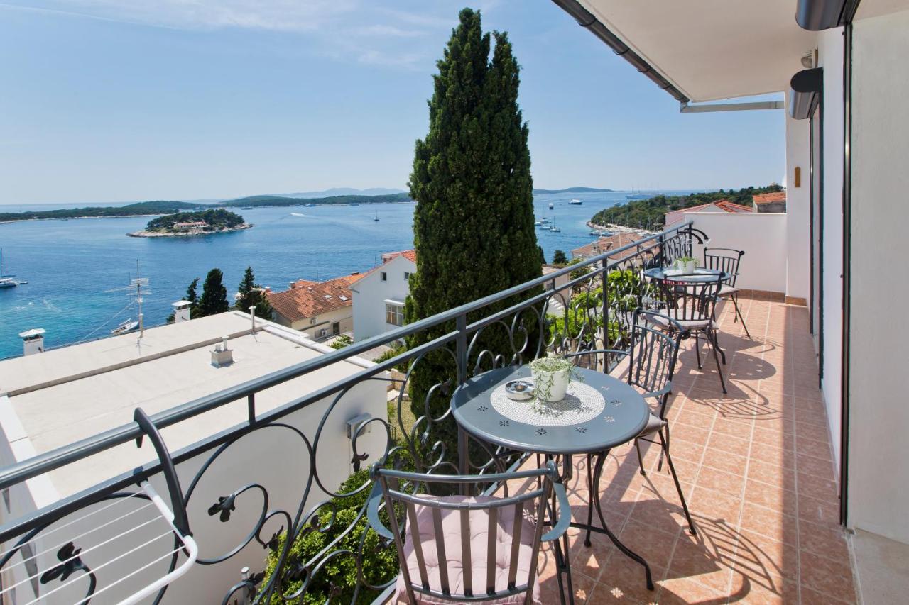 Apartment Milton Hvar