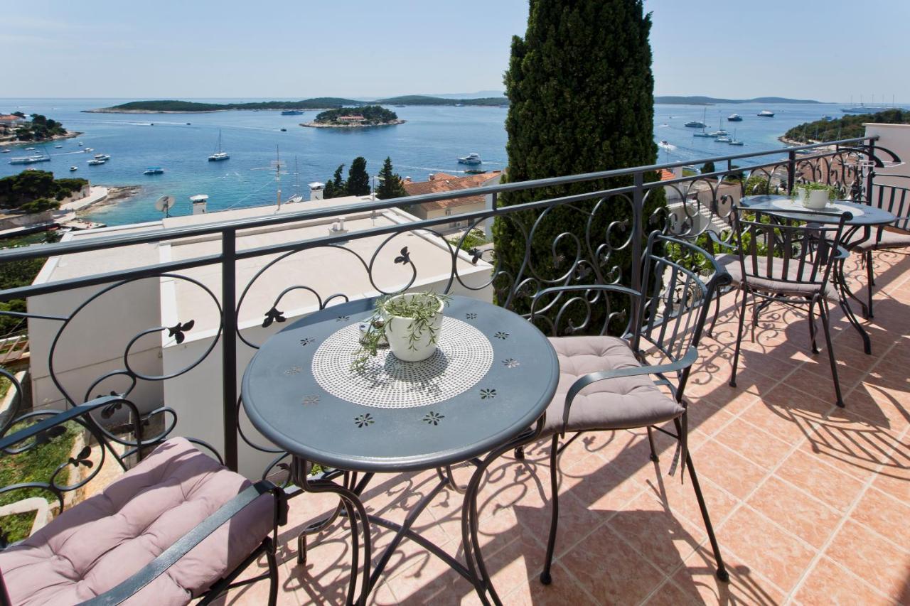 Apartment Milton Hvar