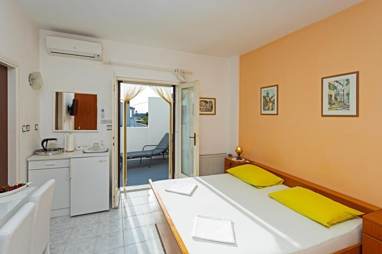 Guest house Balic - Zf Hvar 3*