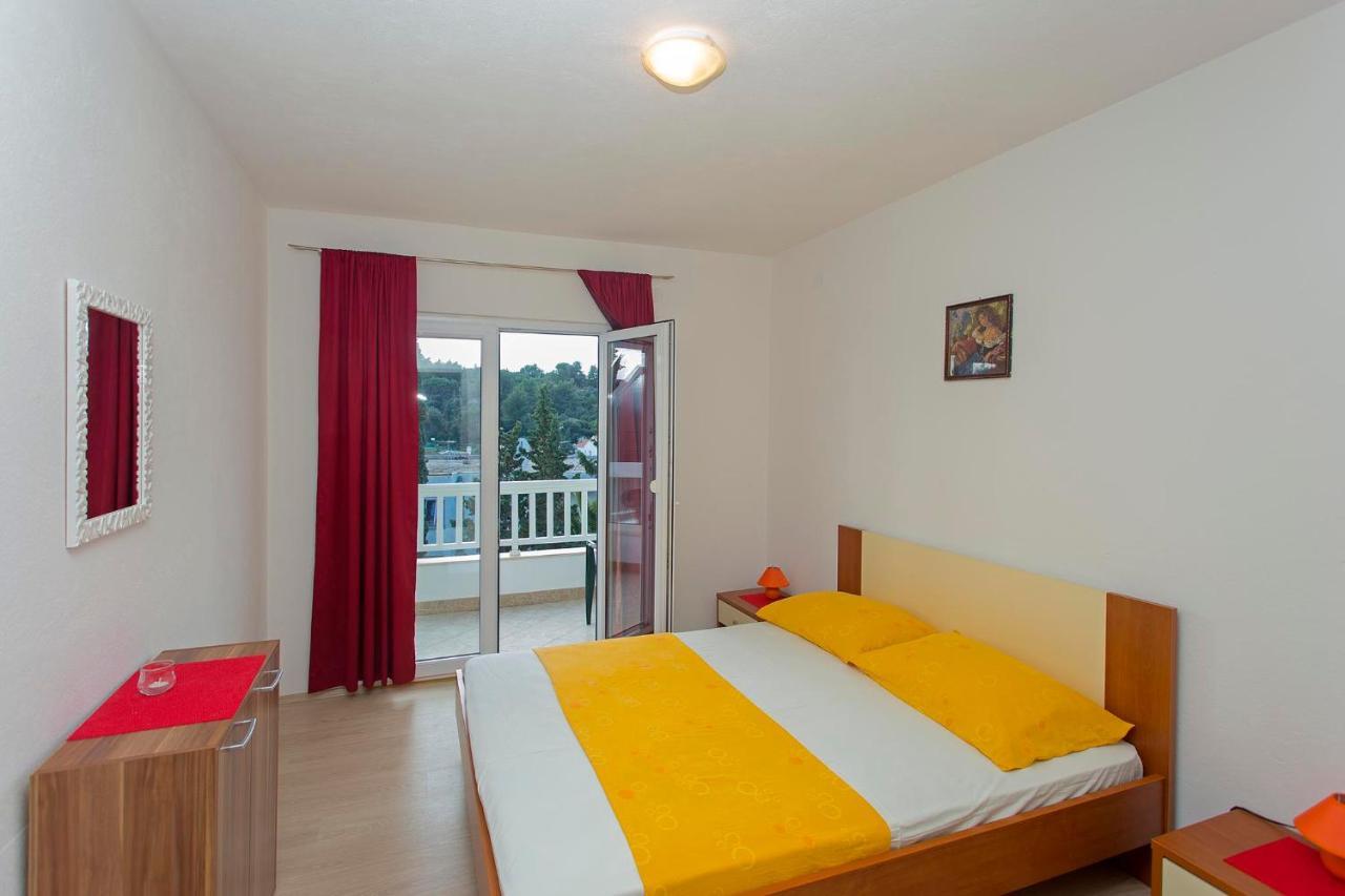Apartment Dora Hvar Town