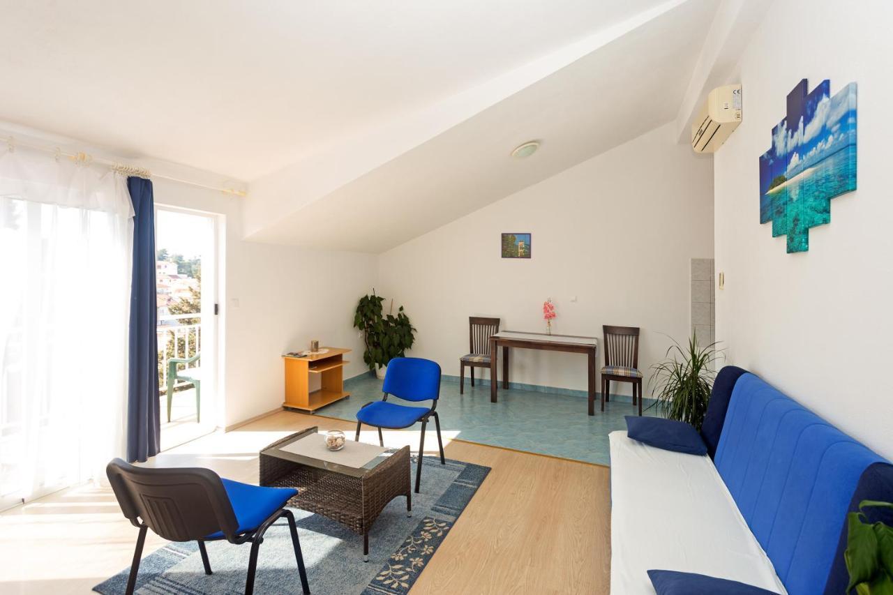 Apartment Dora
