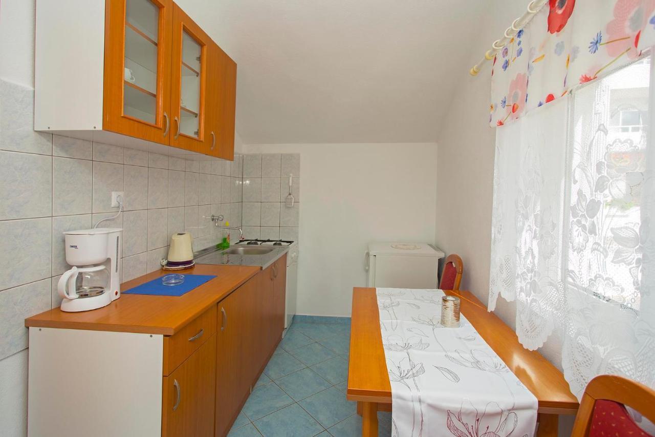 Dora Apartment