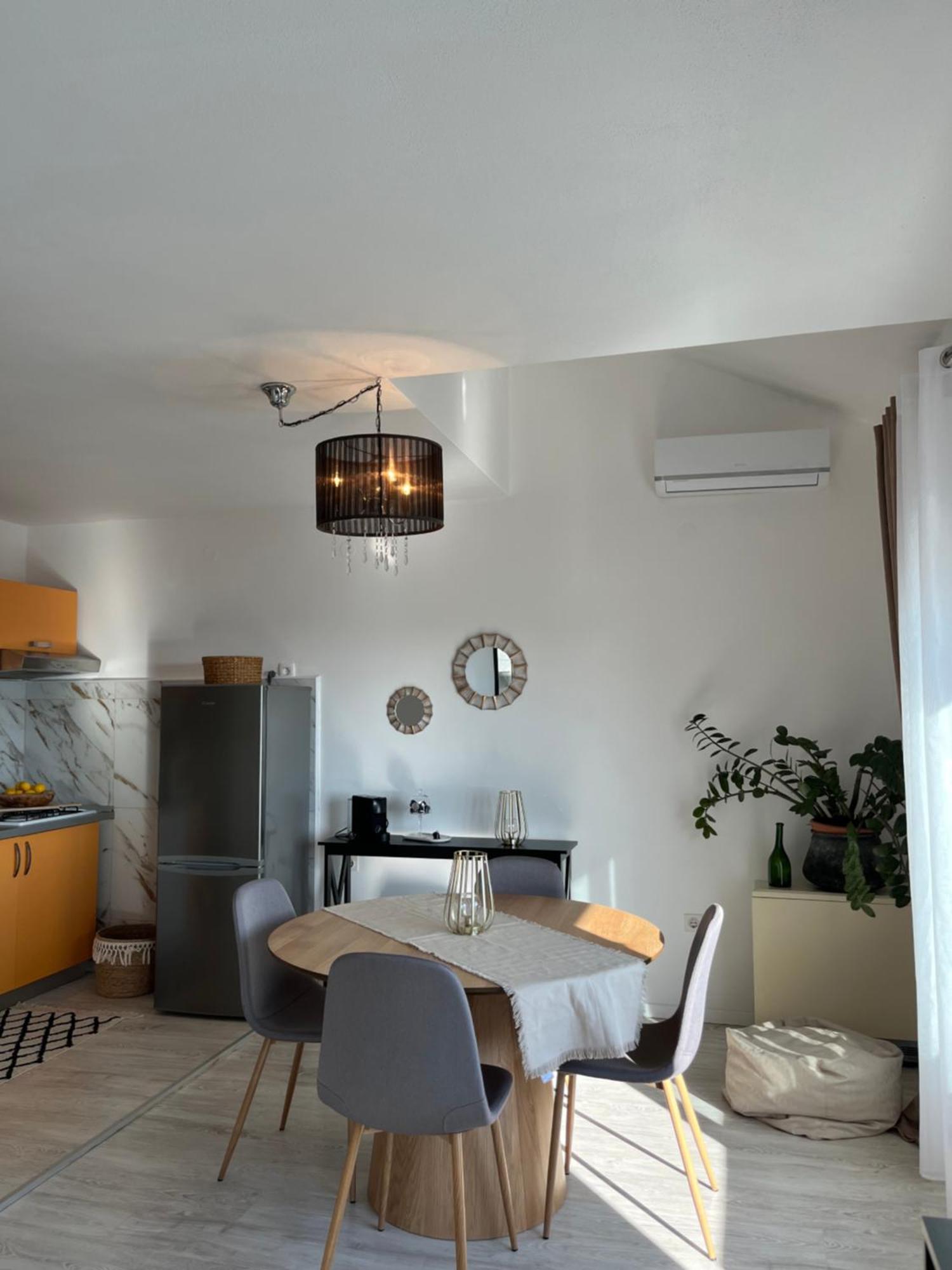 Tino Apartment
