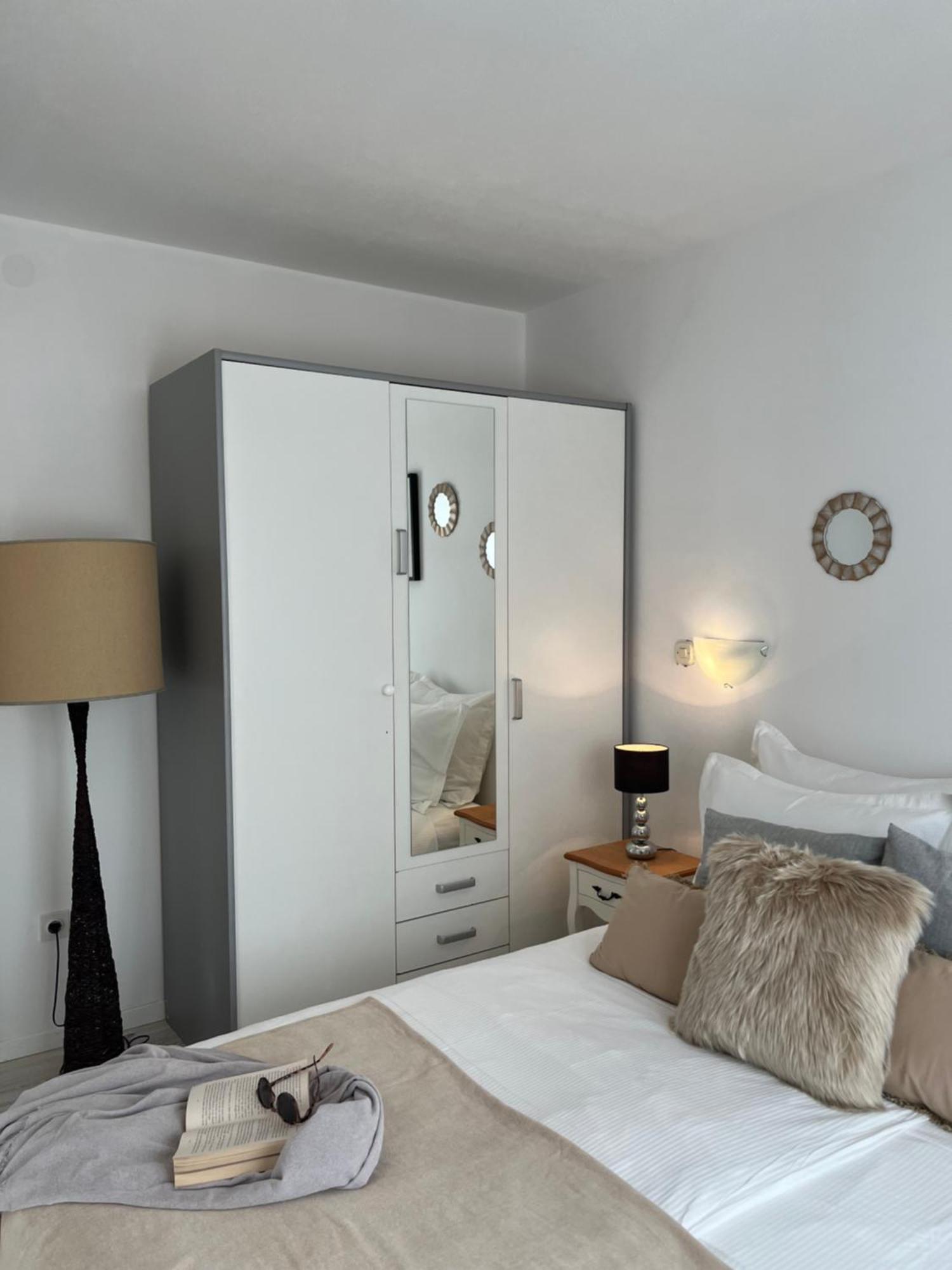 Apartment Tino Hvar Town