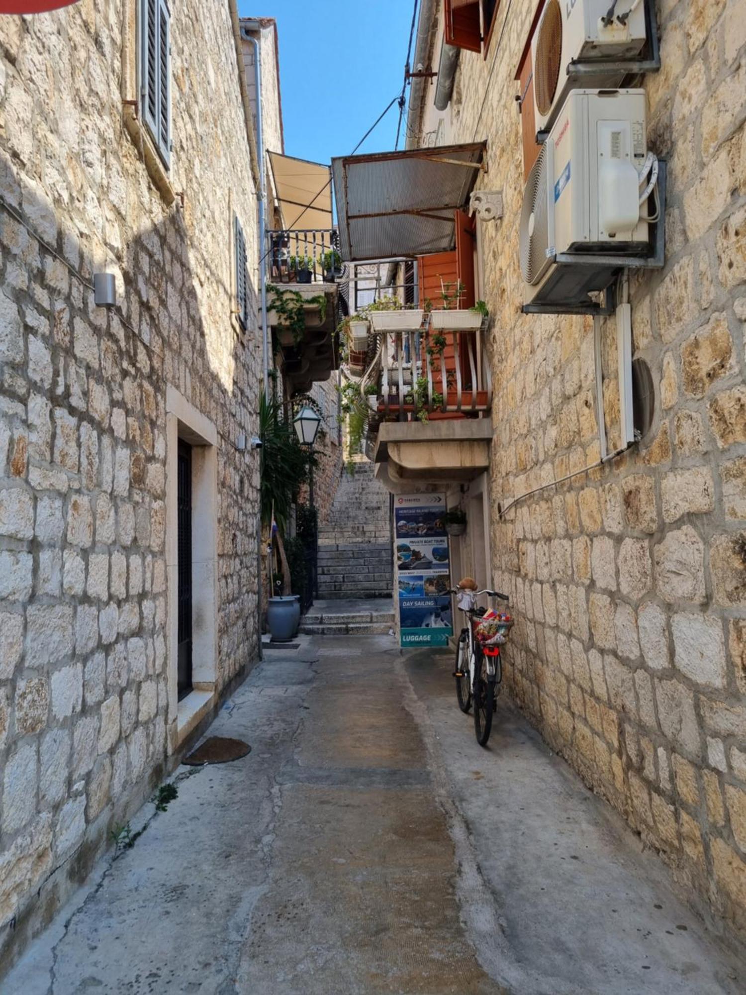Riva Hvar Town