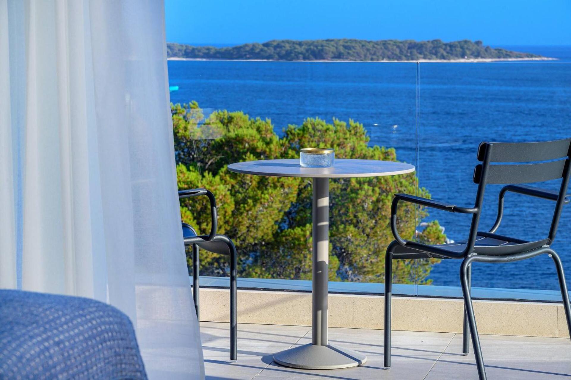Crystalsea 1 Infinity Heatedpool In Hvar Villa