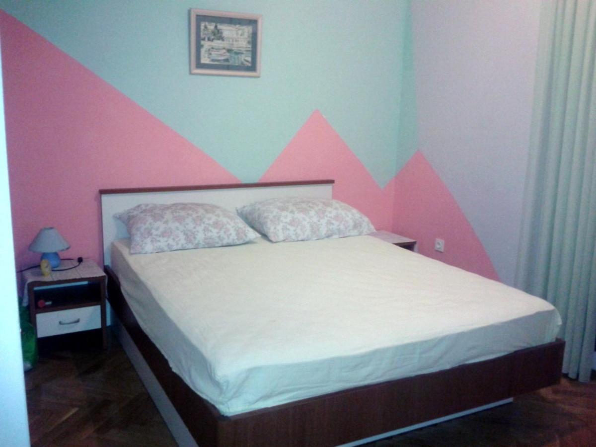 Apartment Bubi Hvar 1 *