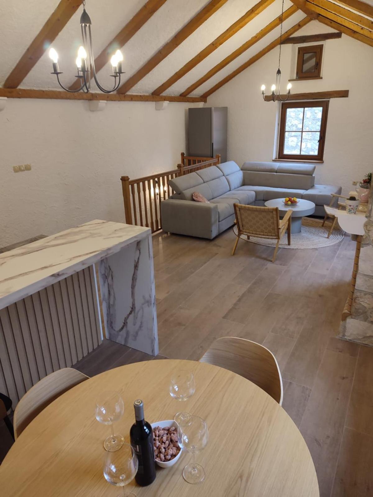 Villa Marea - Old Town Retreat *