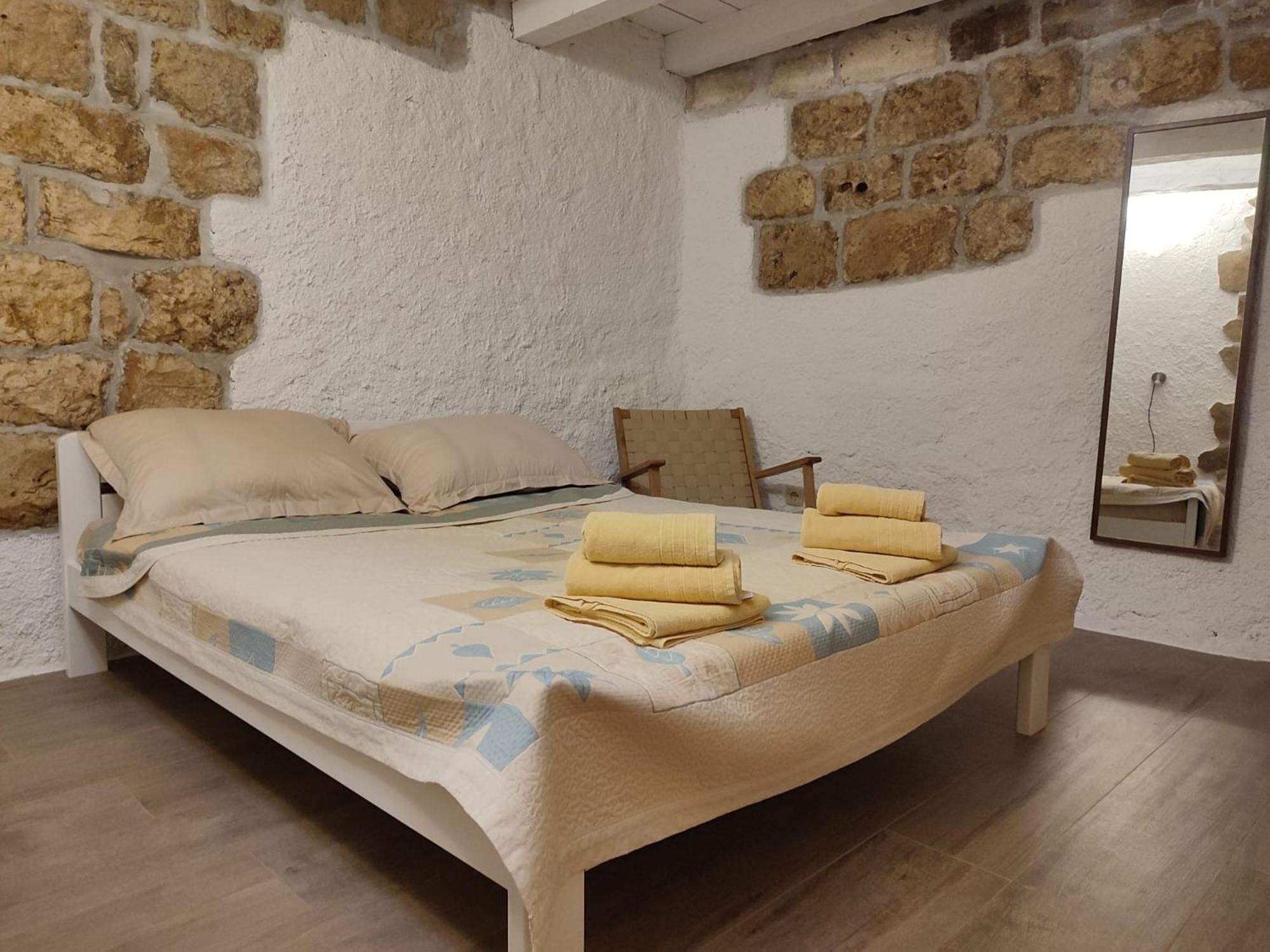 Villa Marea - Old Town Retreat