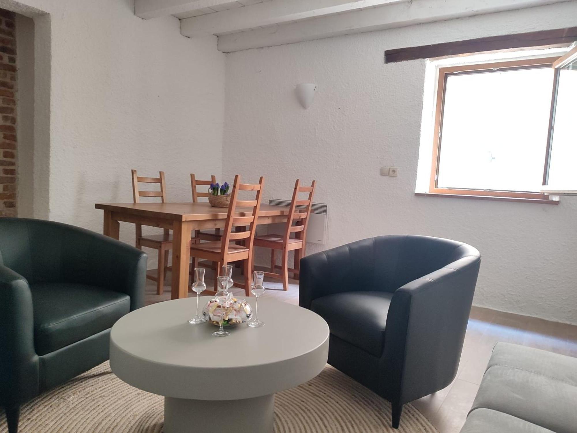 Villa Marea - Old Town Retreat *