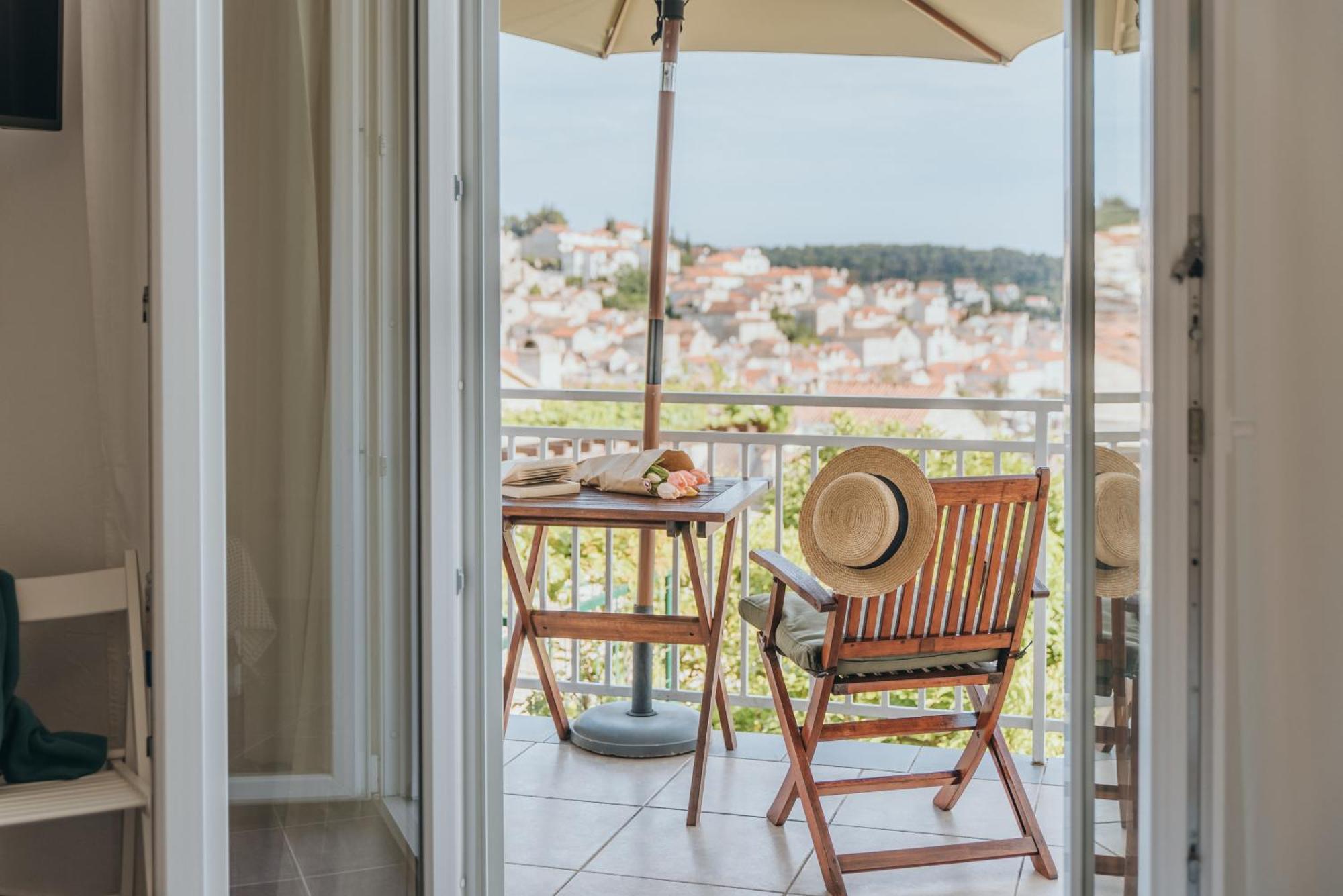 Apartment Double With Magnificant Sea View *