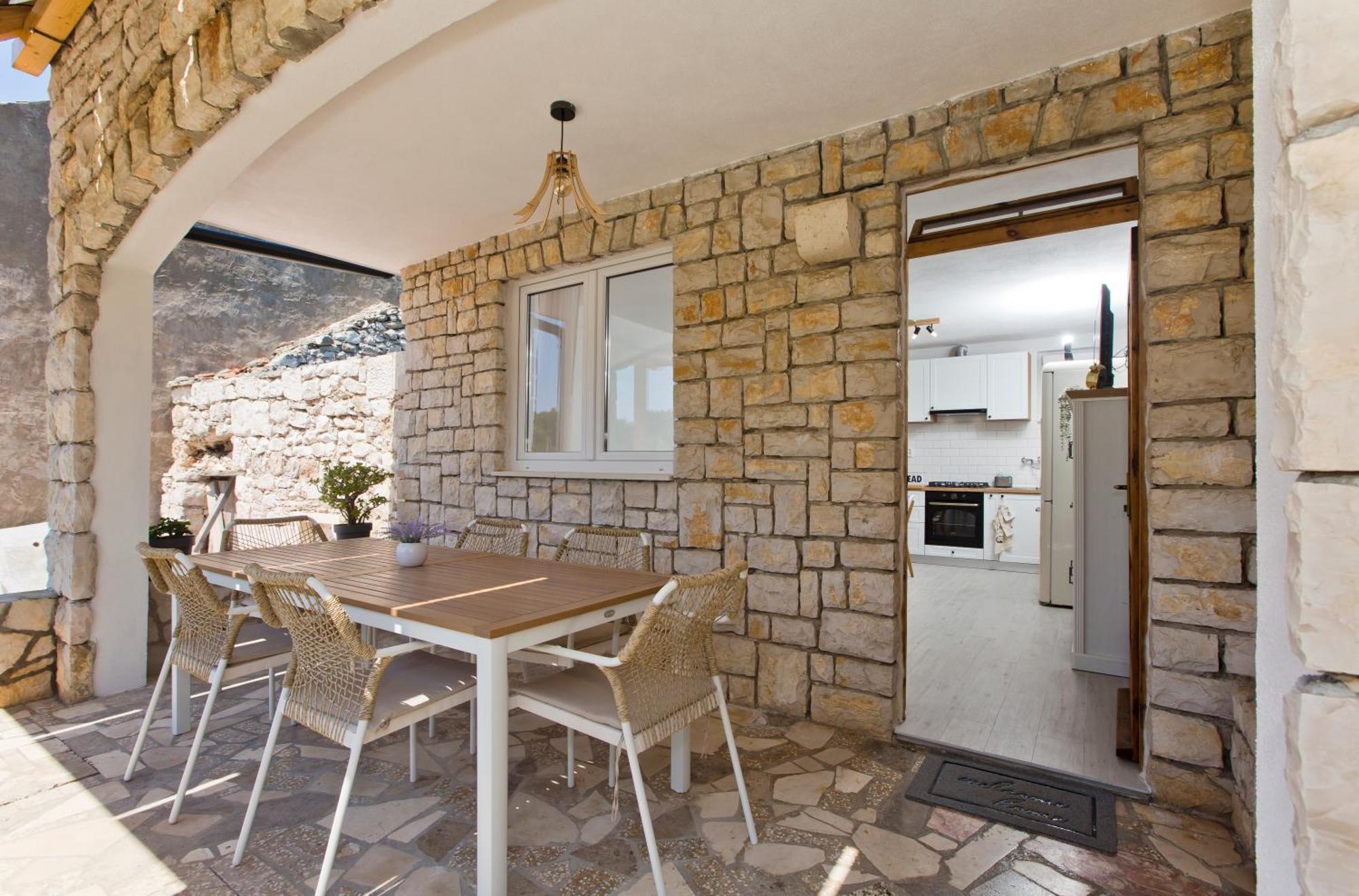 Robinson House T'n't Hvar Town