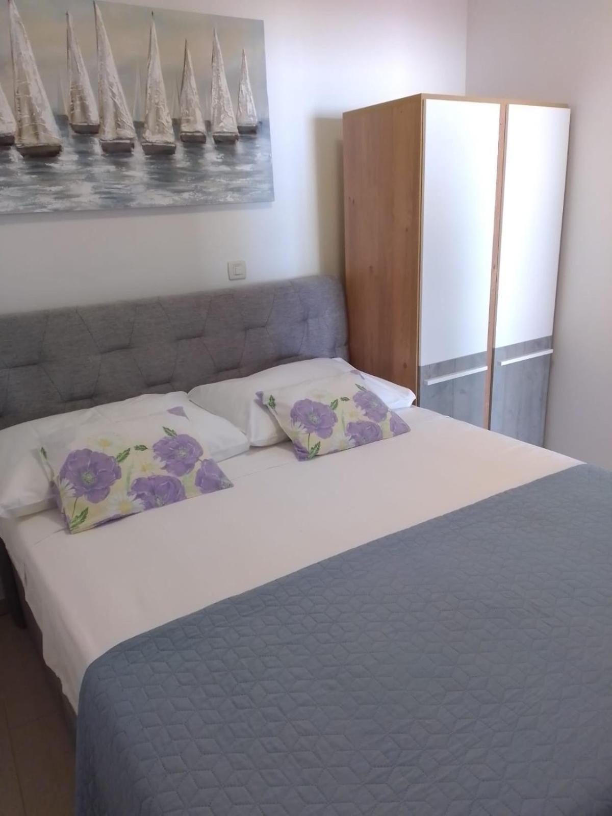 Apartment Dida *