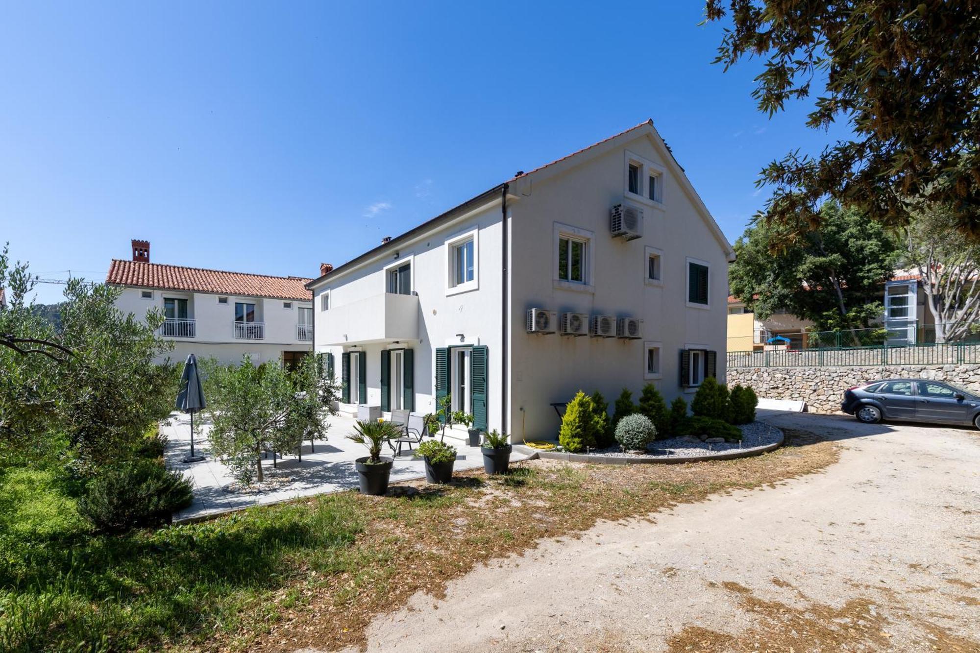With A Parking Space Hvar - 22023 Apartman Hvar Town