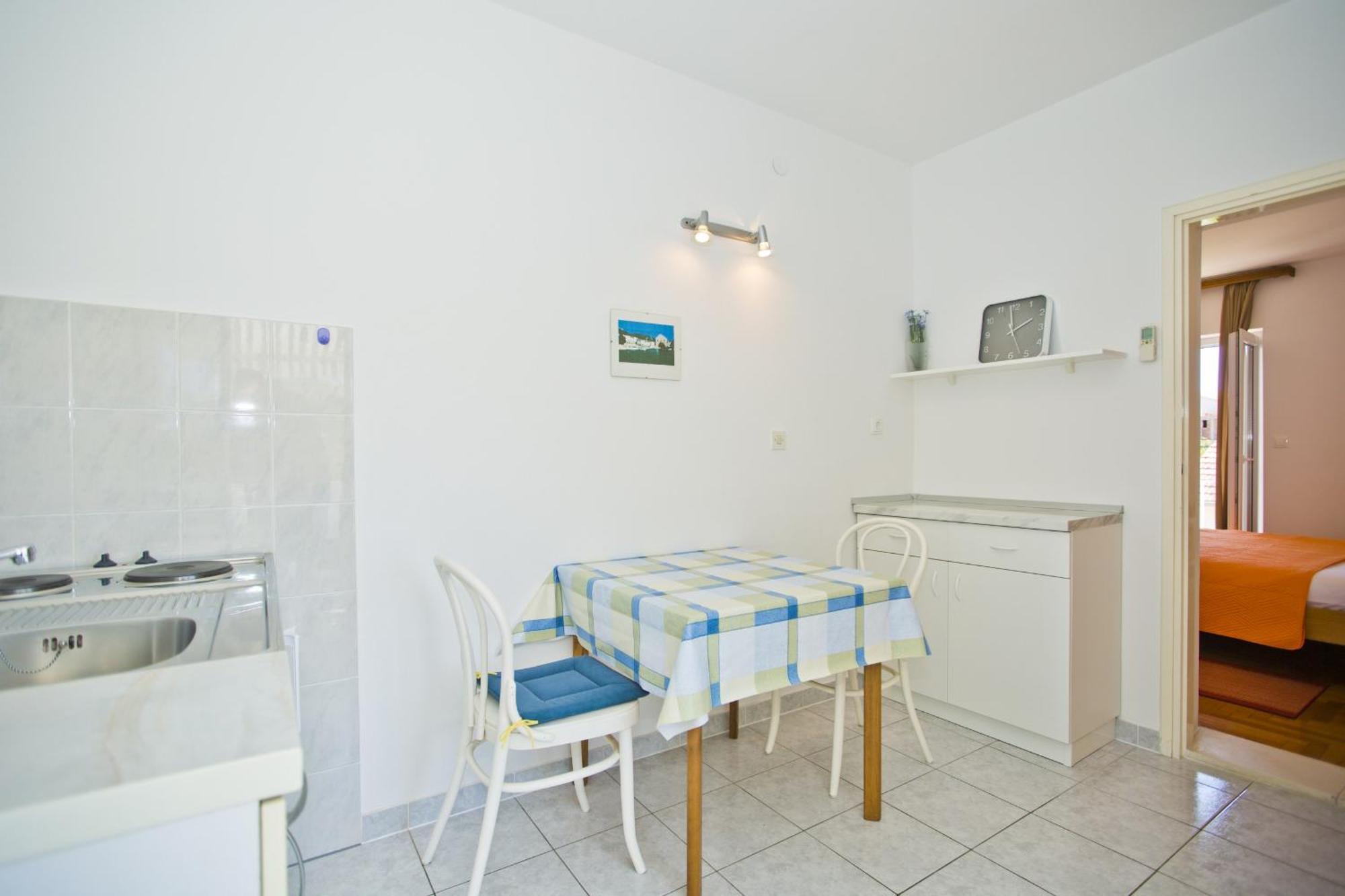 Oliva Apartment Hvar Town