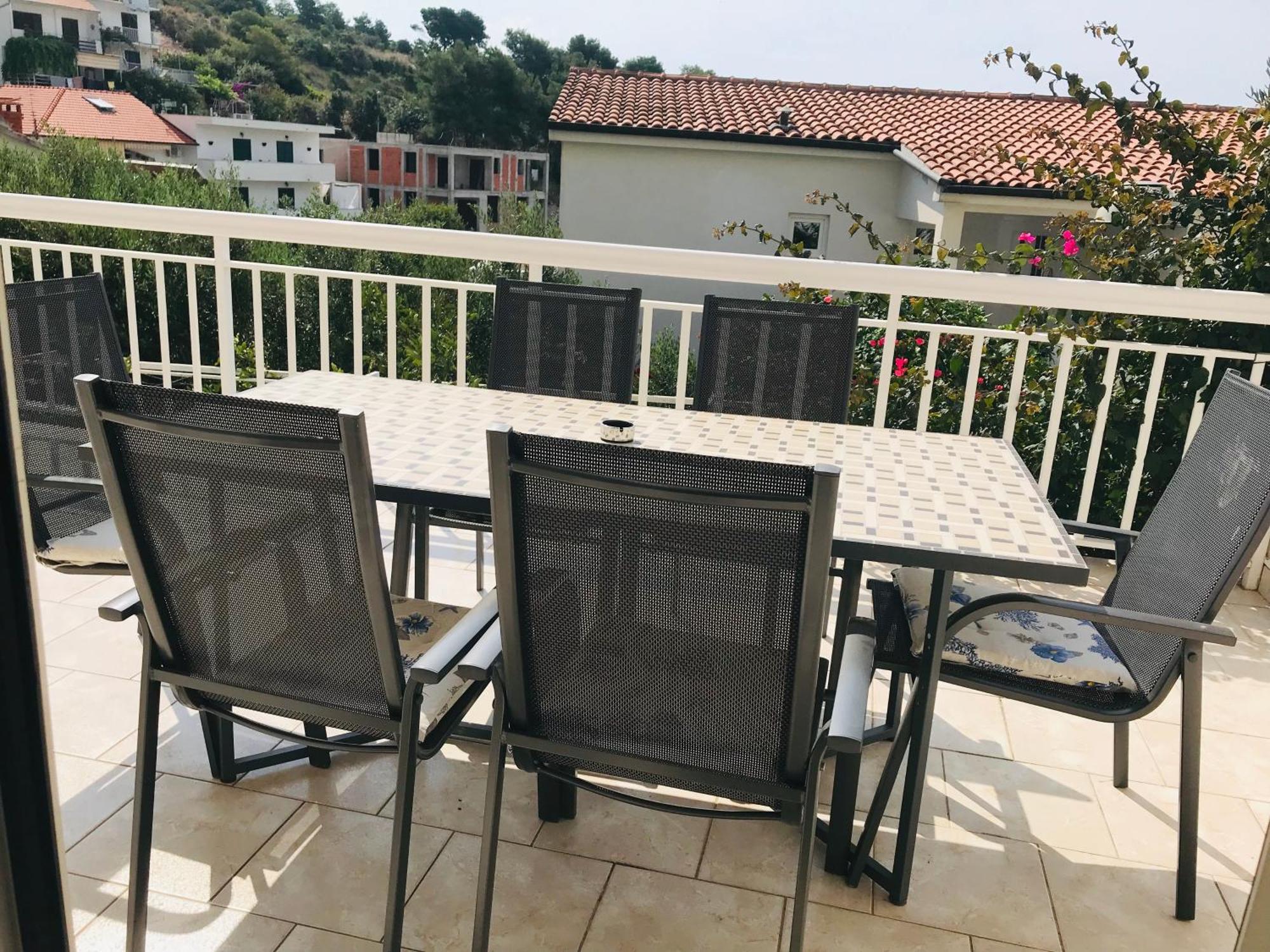 Ana Hvar Apartment