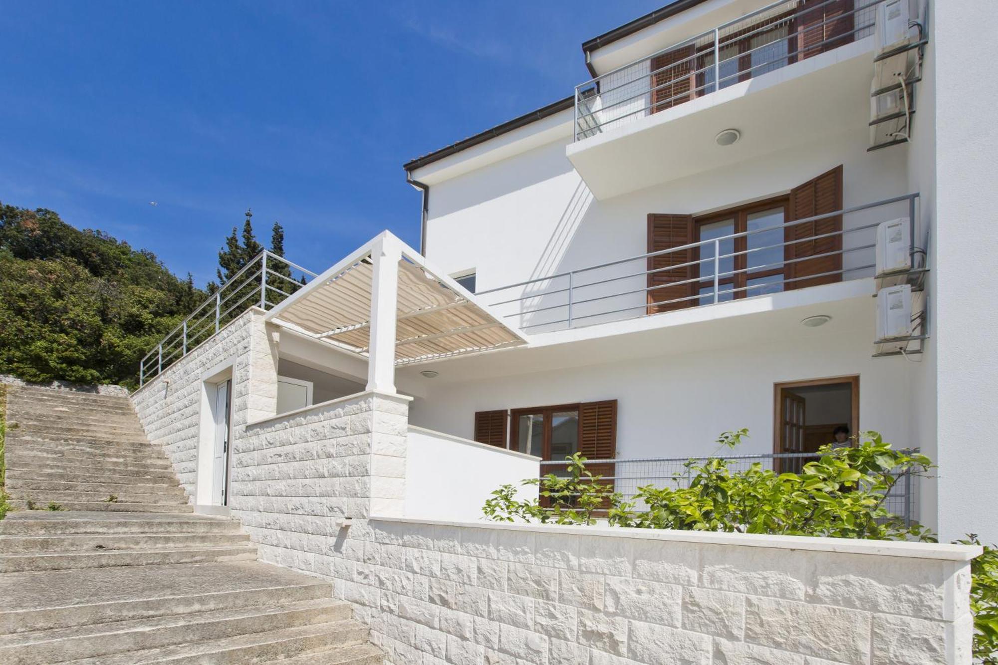Apartment Lucija