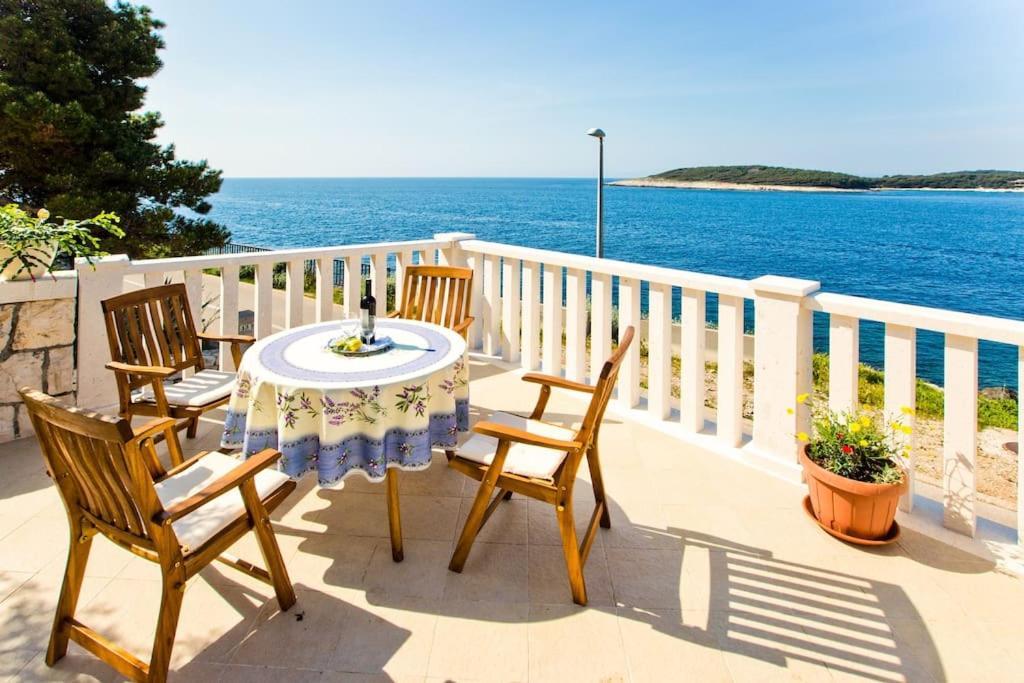 Porthos Apartment Hvar Town