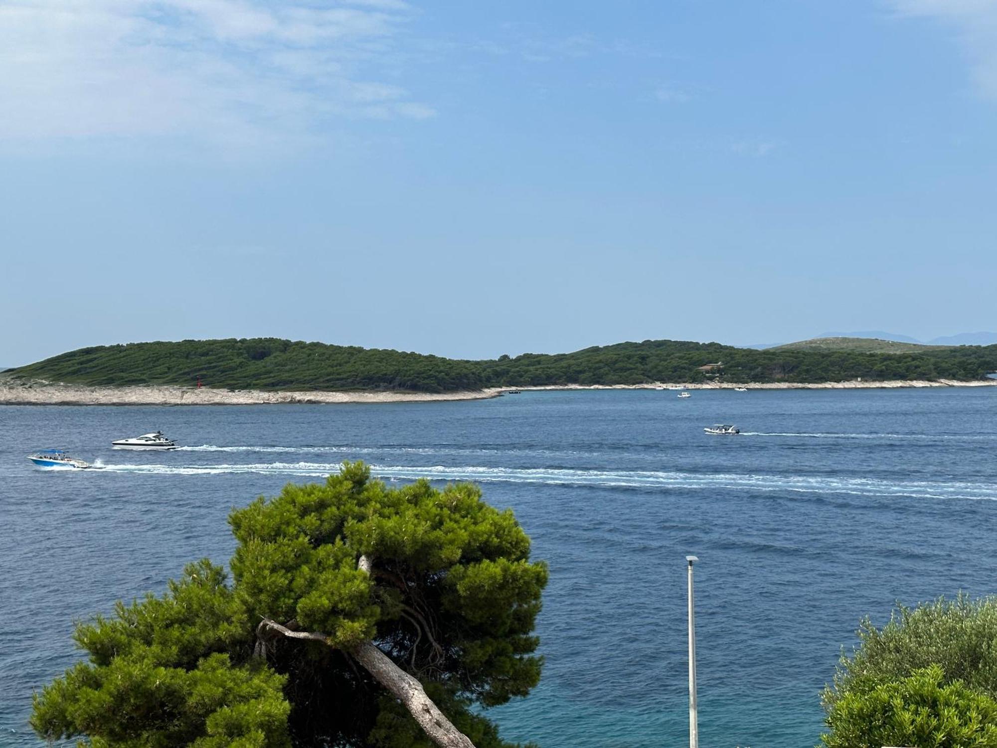Apartment Porthos Hvar Town