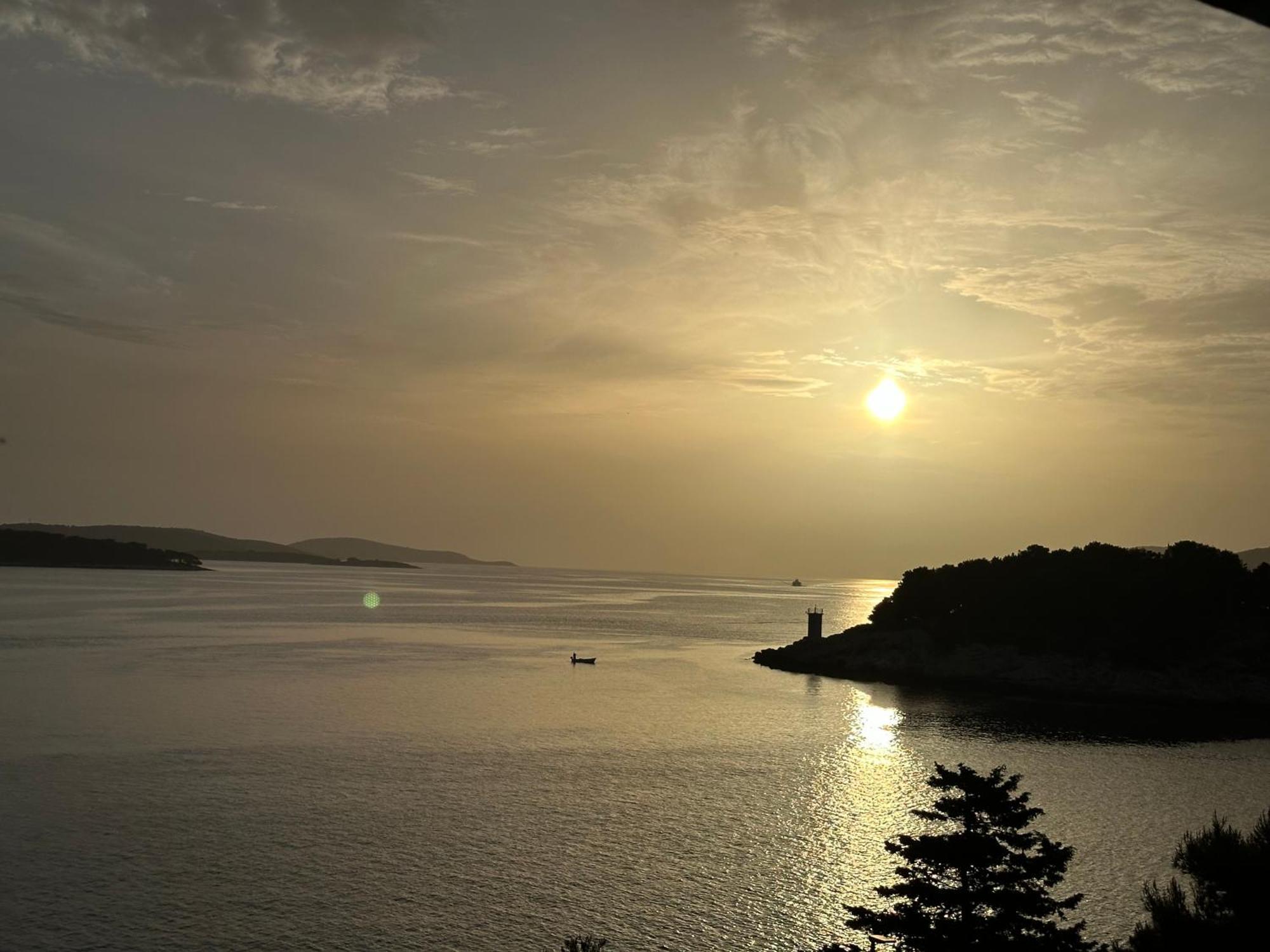 Porthos * Hvar Town