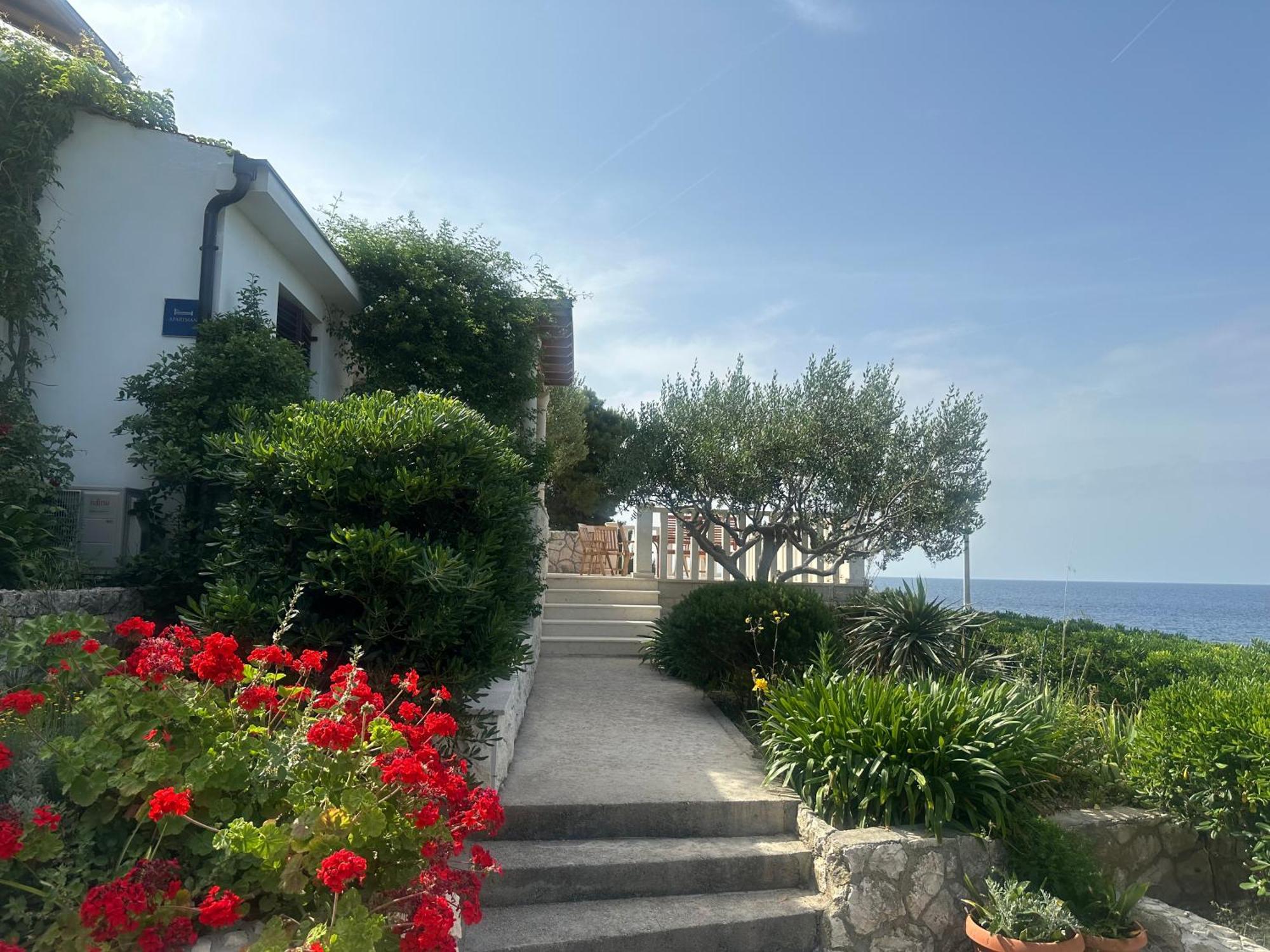 Apartment Porthos Hvar Town