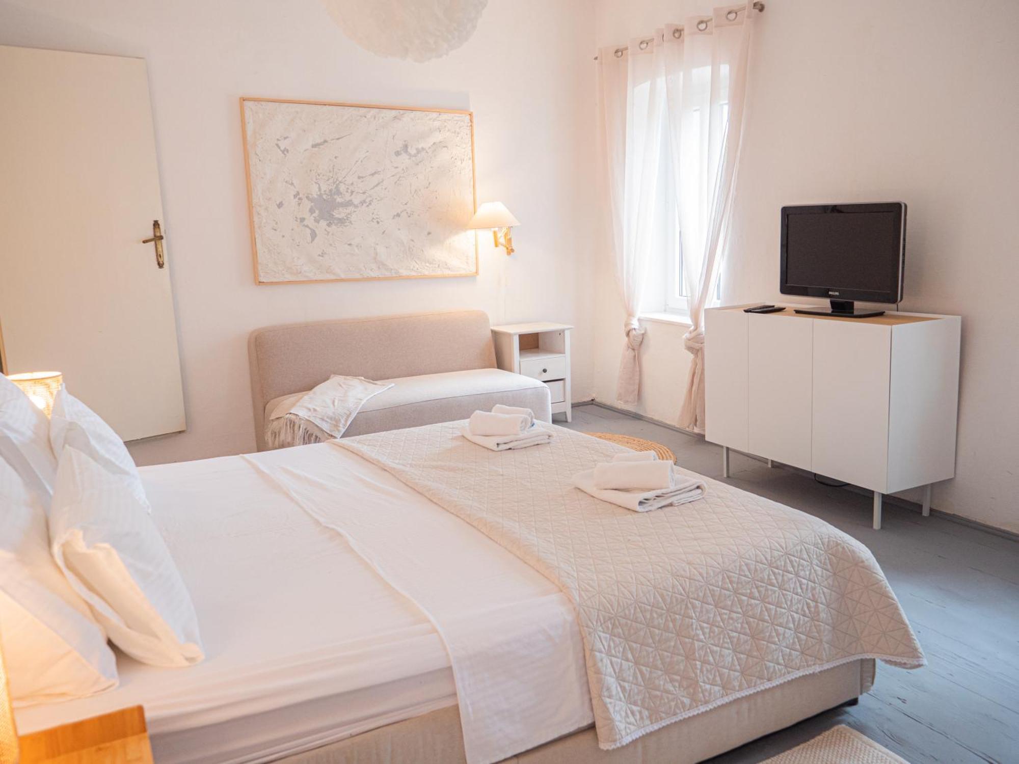 Casa Gojave - Authentic Hvar House With Garden *