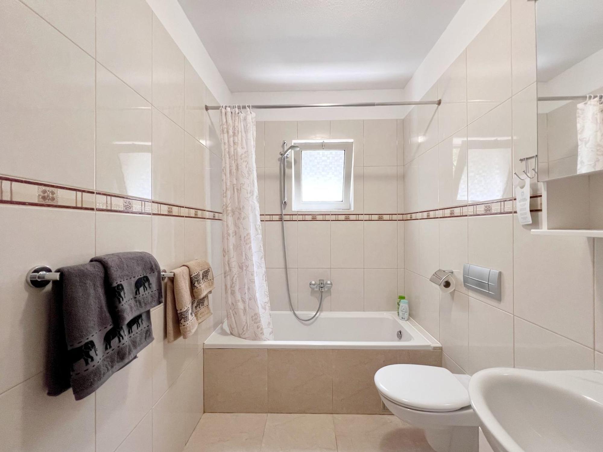 Tai - Spacious And Comfy With Private Terrace Guest house