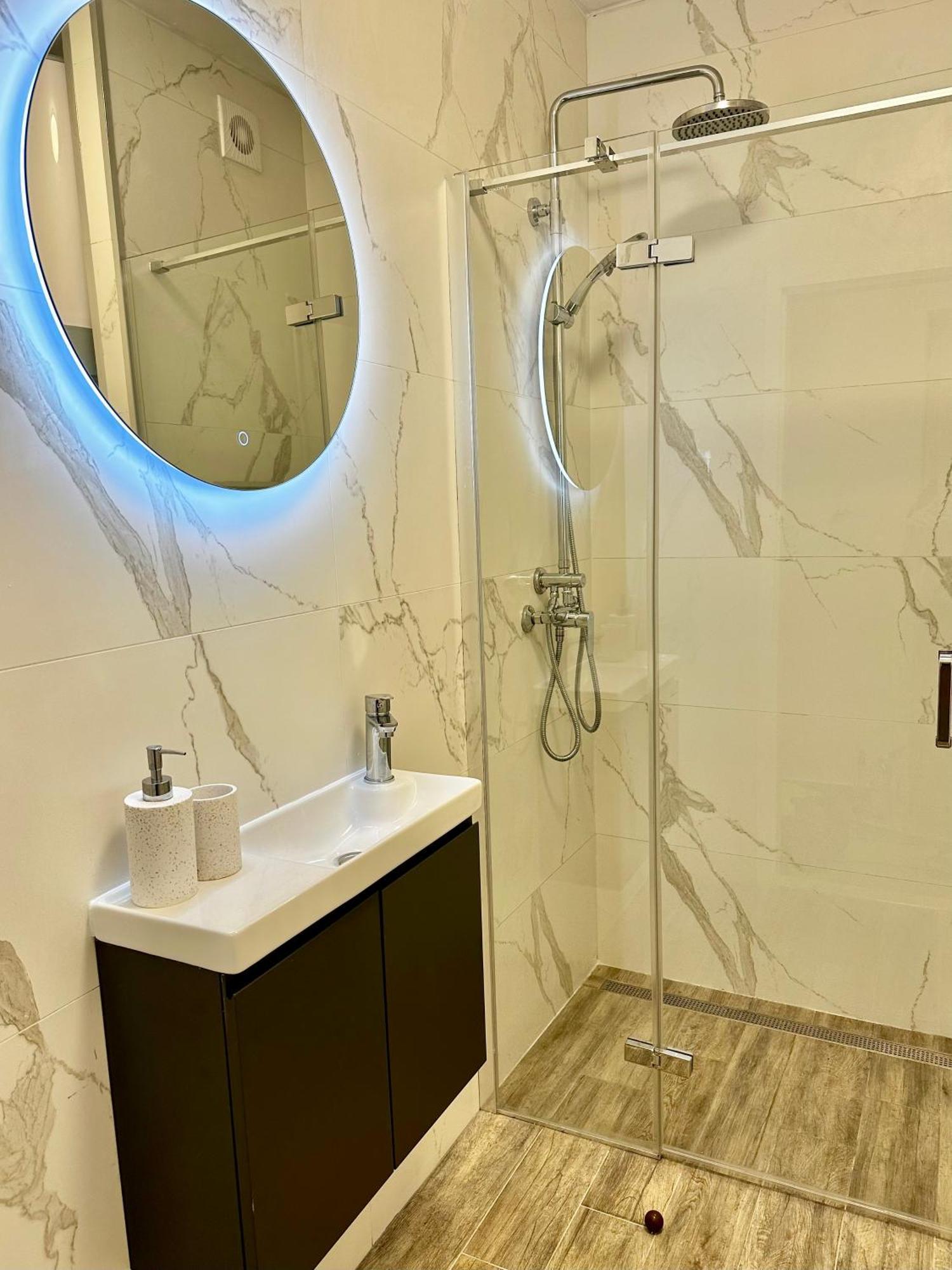 Apartman Cozy Modern Amphora-beach Near *