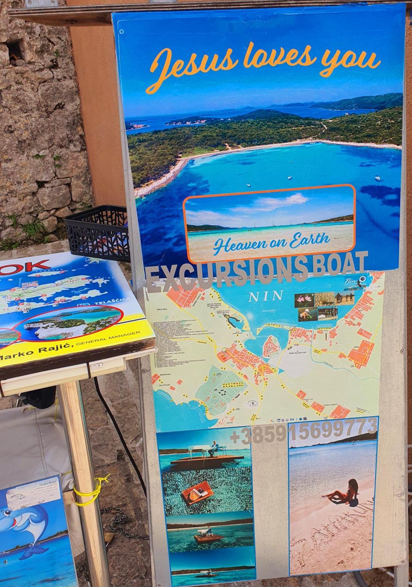 Violeta Hvar *