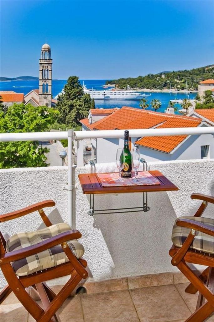 With A Parking Space Hvar - 23674 Apartamento