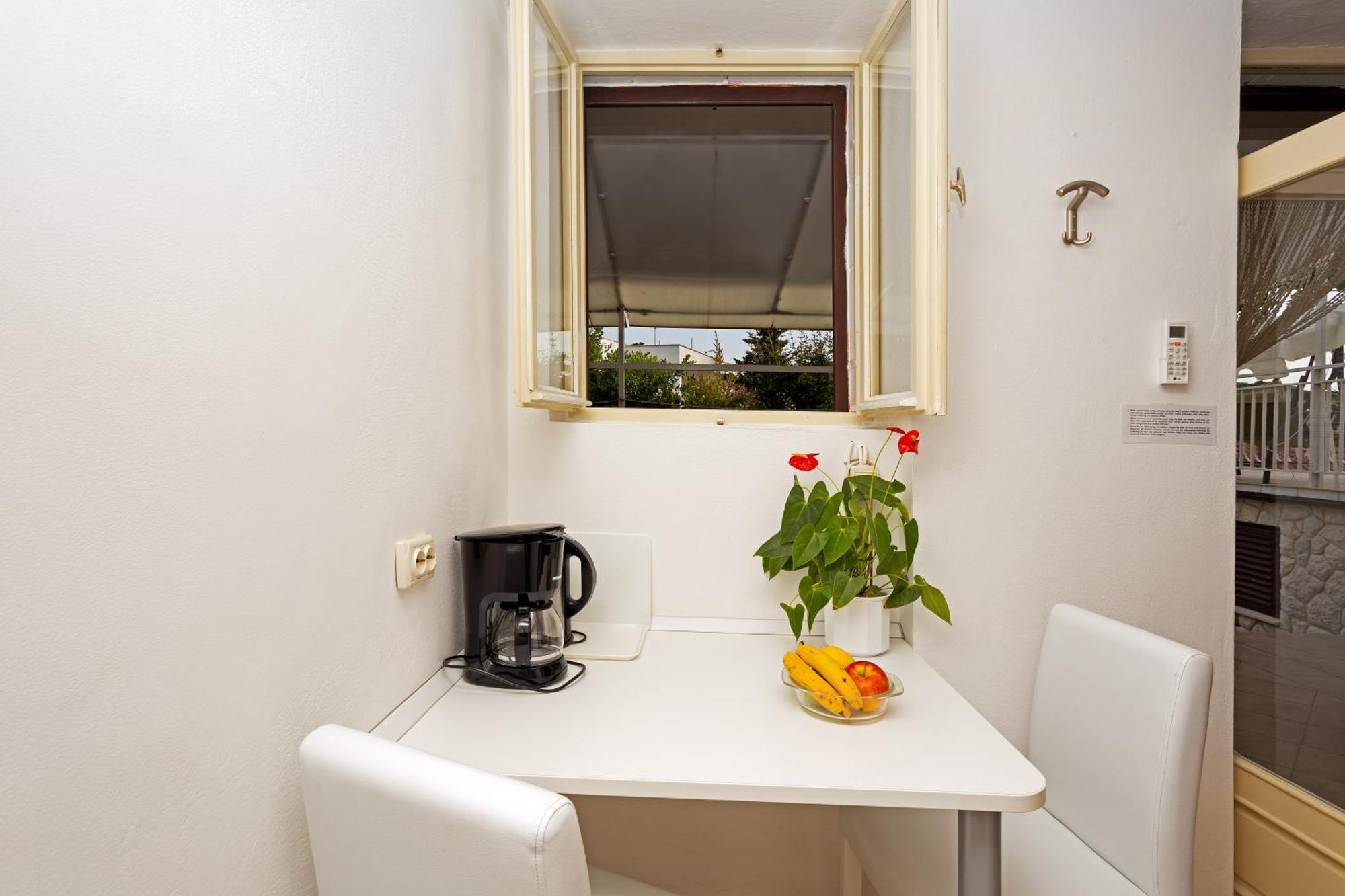 Balic - Zf Hvar Guest house 3*
