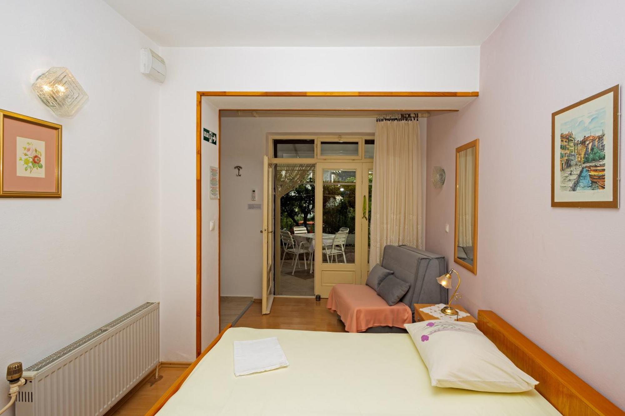 Balic - Zf Hvar Guest house