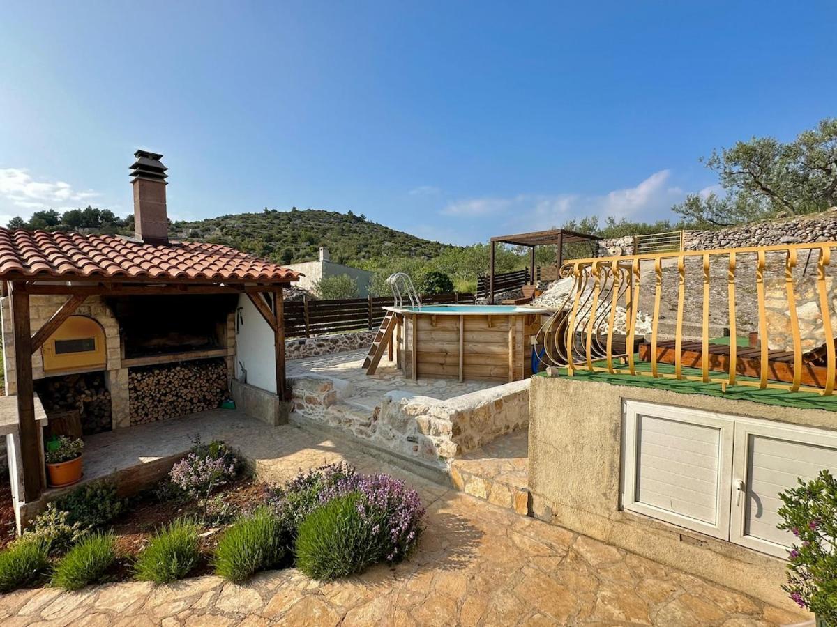Olive House Rezo *