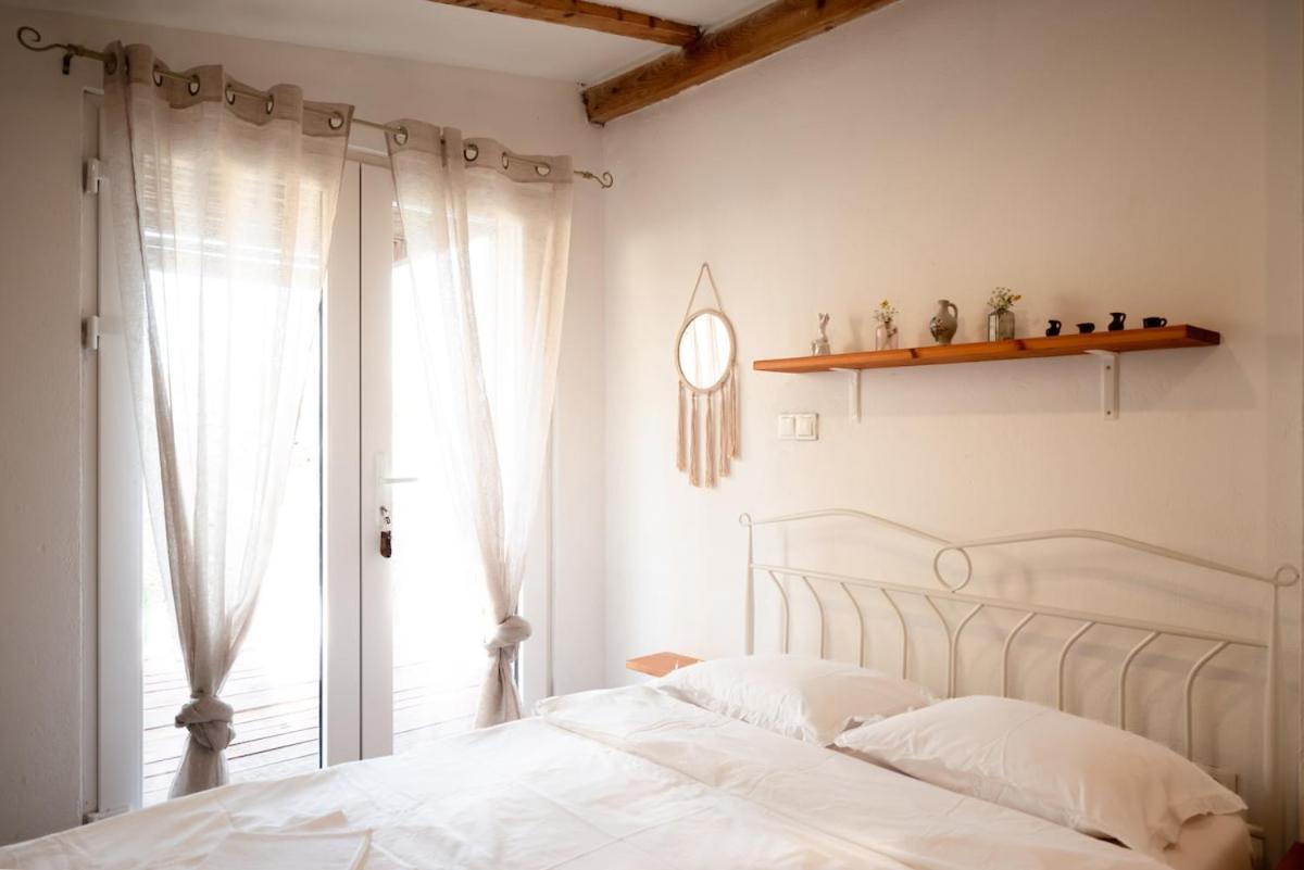 Olive House Rezo