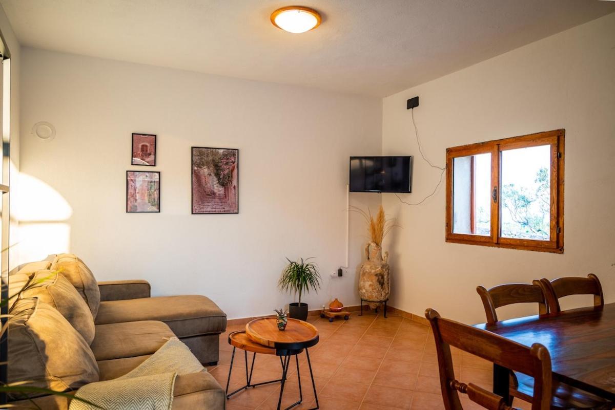 Olive House Rezo Holiday home *