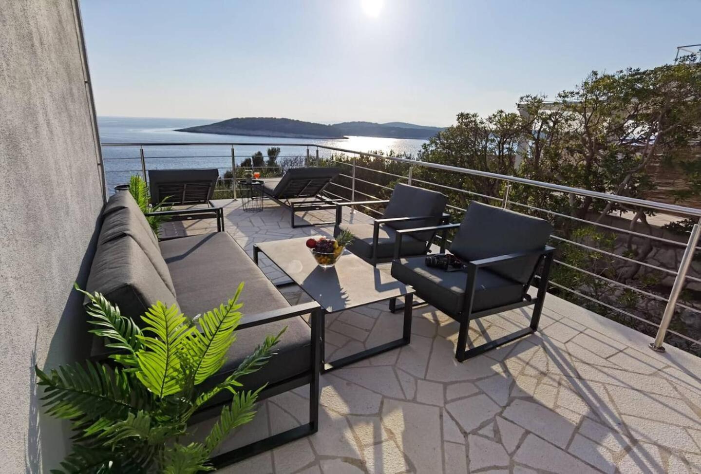 Hvar Dream View Penthouse With Hot Tub *