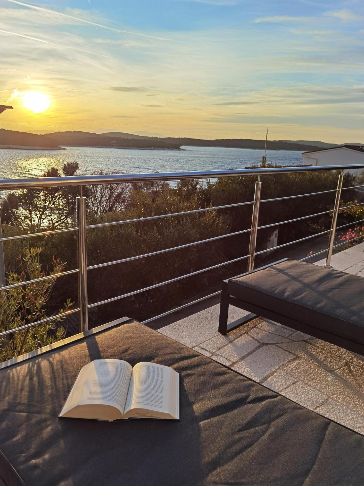 Hvar Dream View Penthouse With Hot Tub