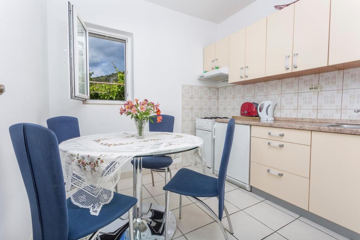 Ana Apartment