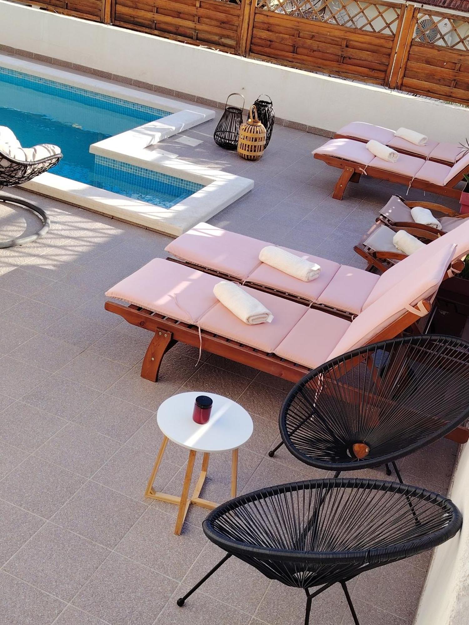 Buzolic 2 Hvar Bed & Breakfast *