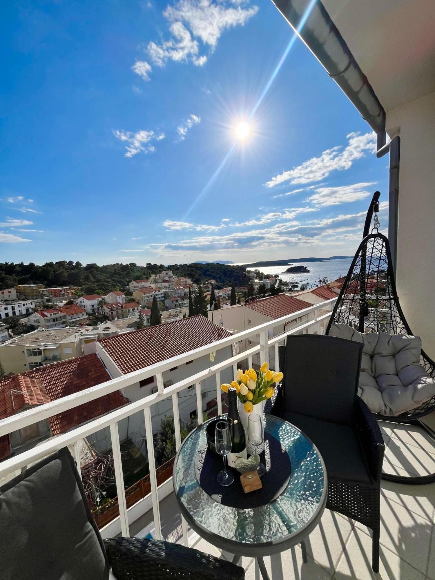 Buzolic 2 Hvar Hvar Town