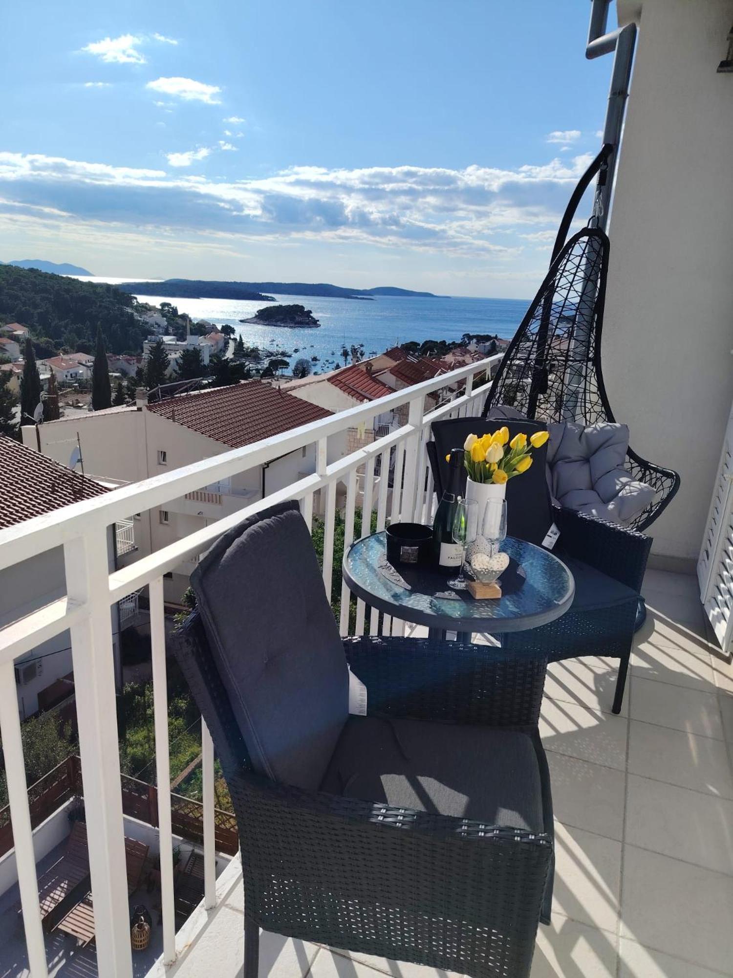 Buzolic 2 Hvar Apartment Hvar Town