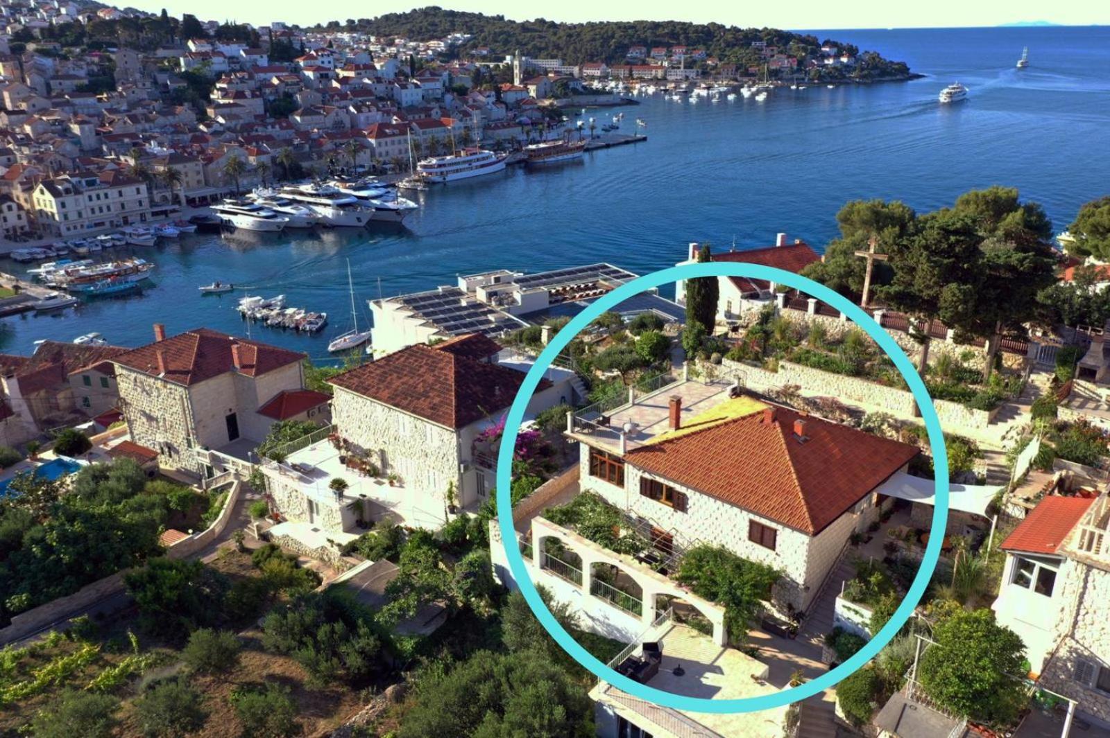 Peaceful Old Town Apartment With Sea And Sunrise Views Apartment *