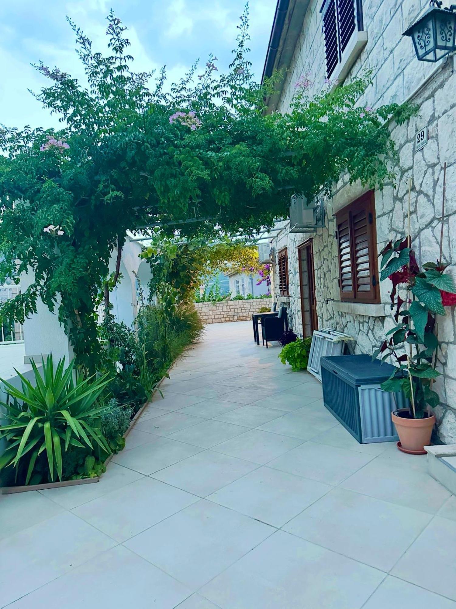 Peaceful Old Town Apartment With Sea And Sunrise Views * Hvar Town