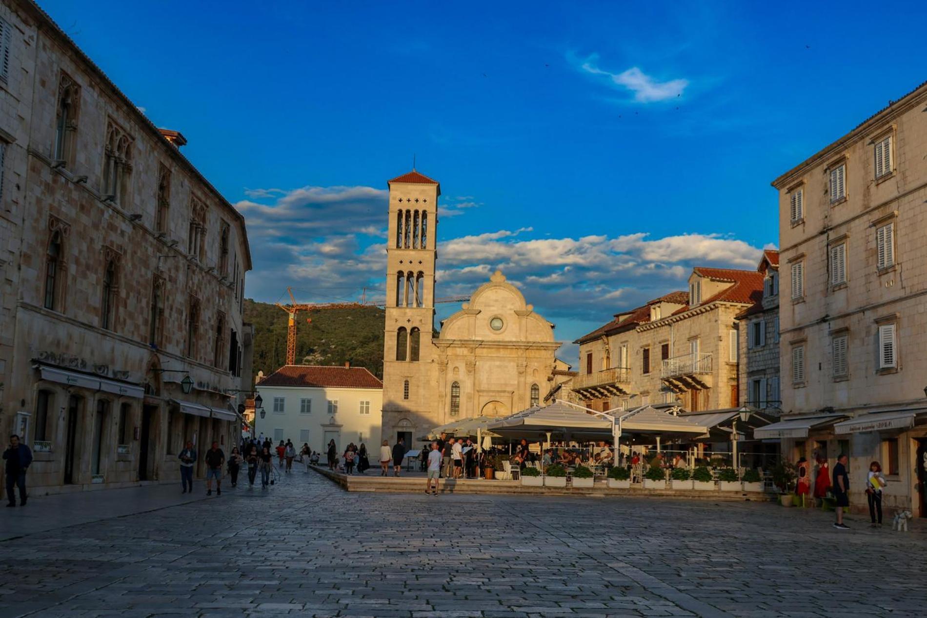 Jesliving Hvar - 2 Bedroom Elegant With Sea View In Historic Center Of Hvar Town