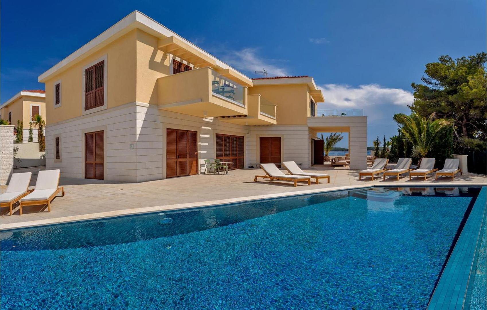 Crystalsea 1 & 2 Infinity Heatedpool Seaview Villa Hvar Town