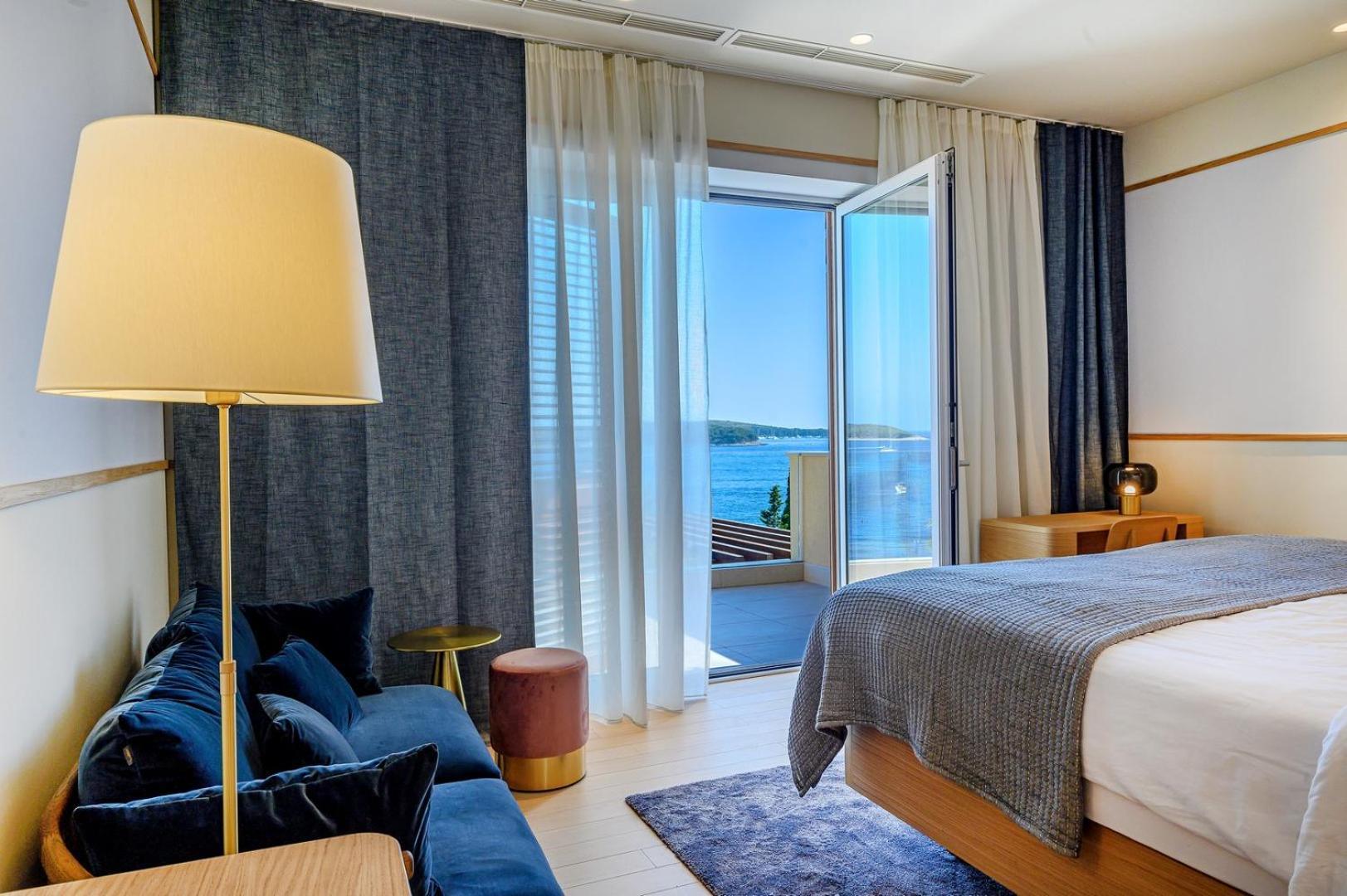 Crystalsea 1 & 2 Infinity Heatedpool Seaview Hvar Town