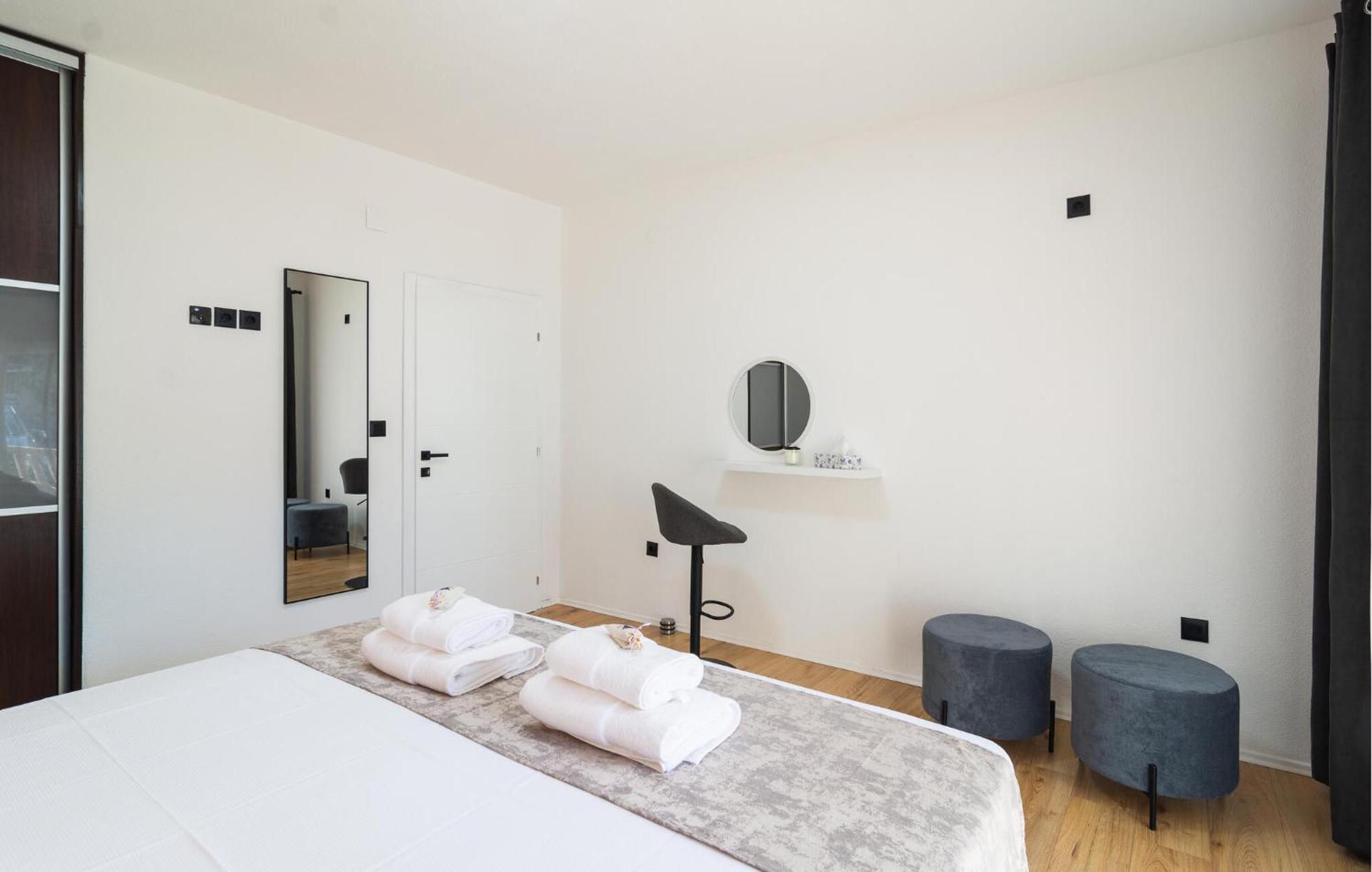 1 Bedroom In Hvar Apartment