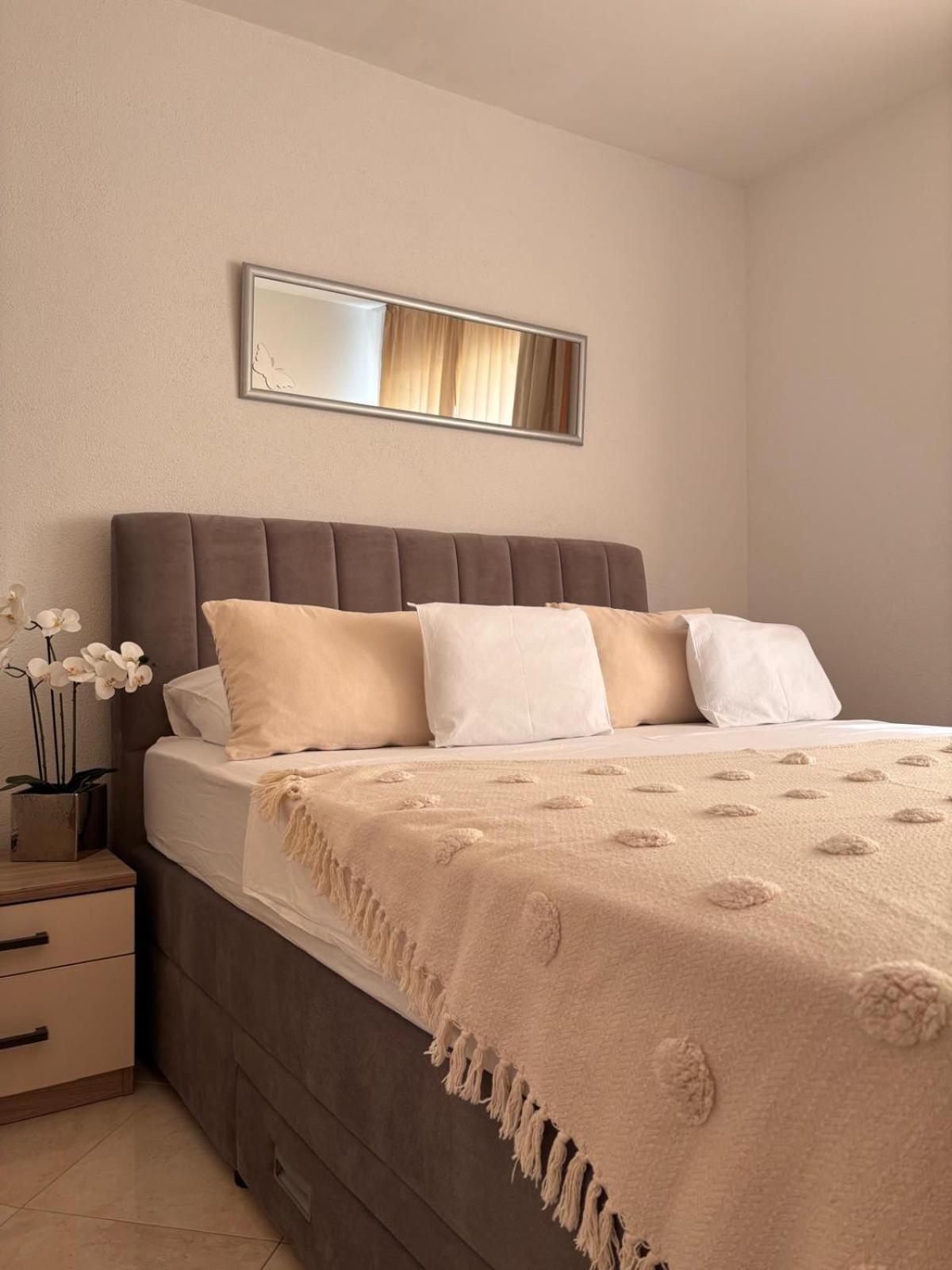 Apartman Tomo *