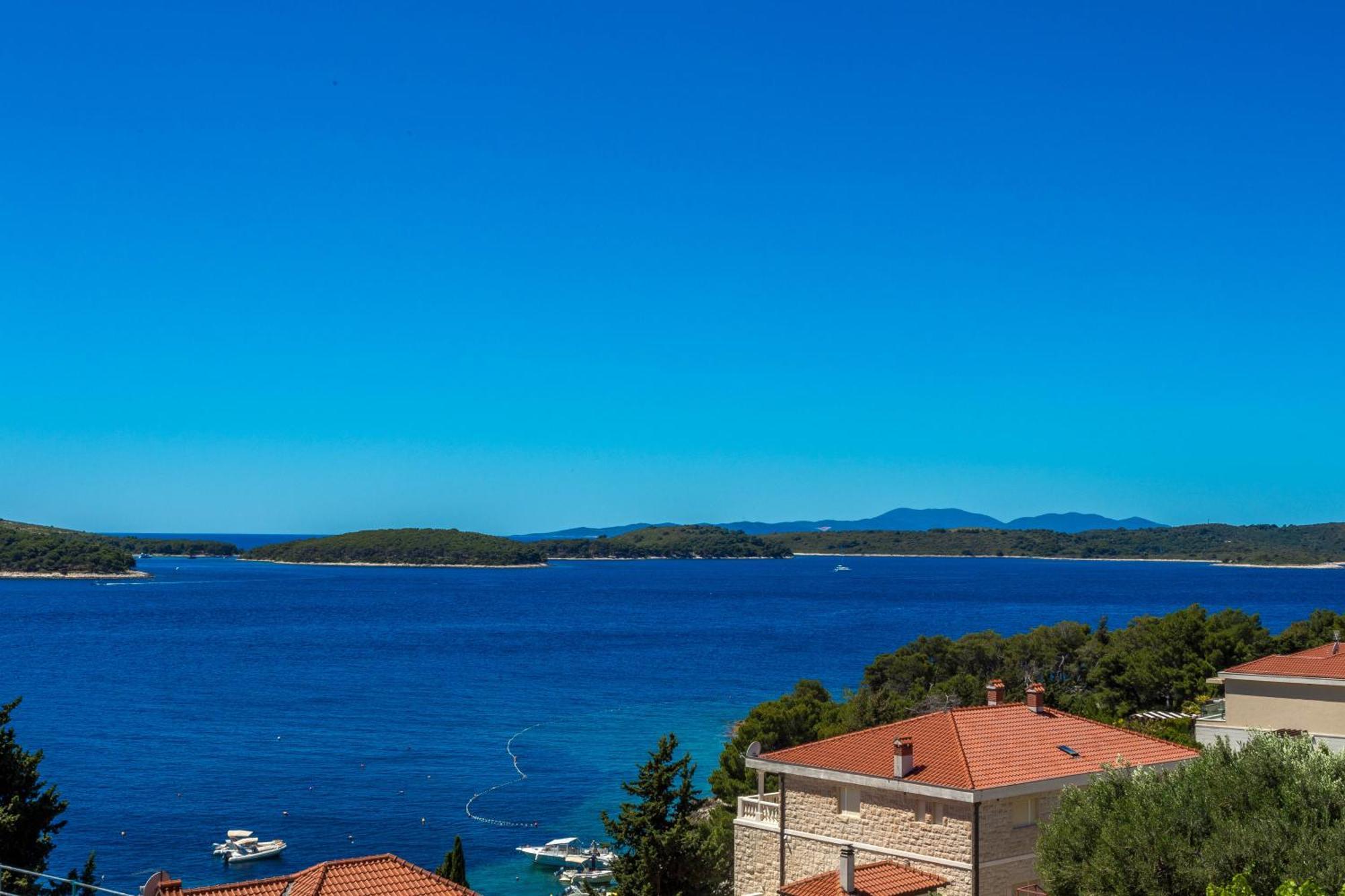 Tia Hvar View Apartment